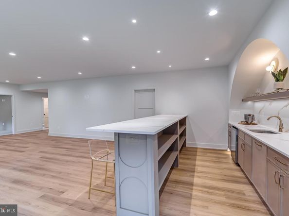 913 Symphony Circle SW, Vienna VA 22180