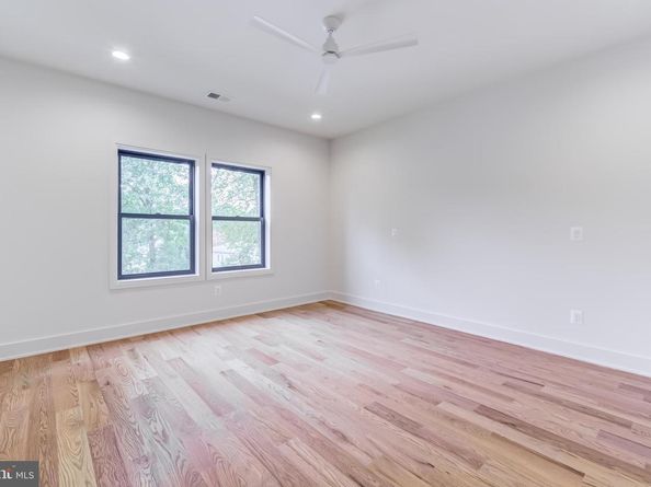 913 Symphony Circle SW, Vienna VA 22180