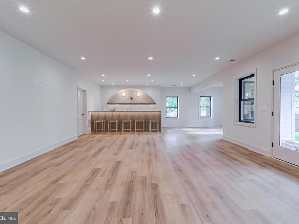 913 Symphony Circle SW, Vienna VA 22180