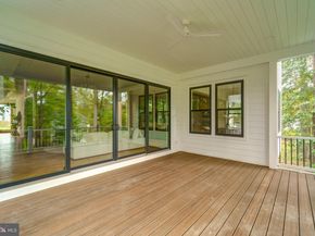 913 Symphony Circle SW, Vienna VA 22180