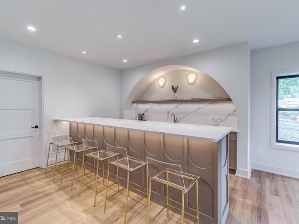 913 Symphony Circle SW, Vienna VA 22180