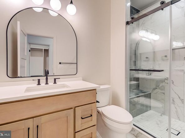 913 Symphony Circle SW, Vienna VA 22180