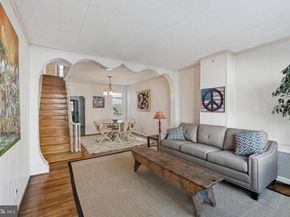101 Davis Street, Philadelphia PA 19127