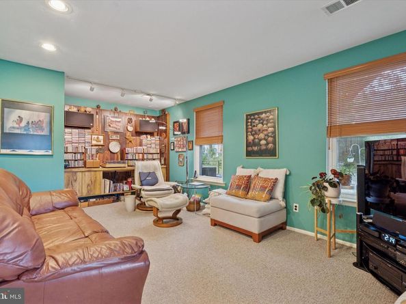 3325 Pasqualone Boulevard, Bensalem PA 19020