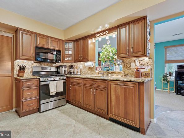 3325 Pasqualone Boulevard, Bensalem PA 19020