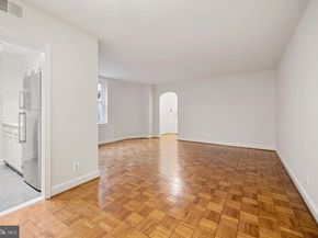 30 S Old Glebe Road 106E, Arlington VA 22204