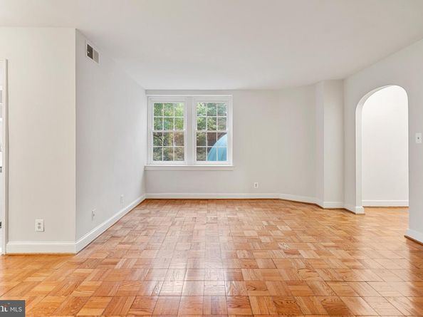 30 S Old Glebe Road 106E, Arlington VA 22204