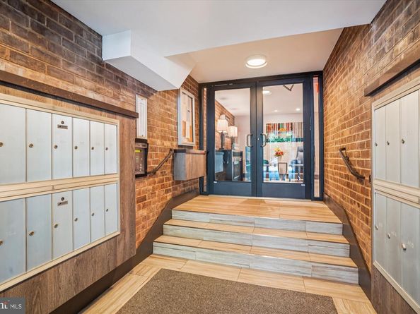 4928 Sentinel Drive 1405, Bethesda MD 20816