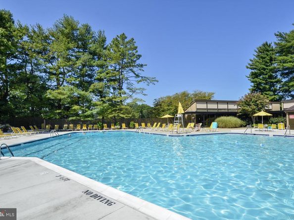 4928 Sentinel Drive 1405, Bethesda MD 20816