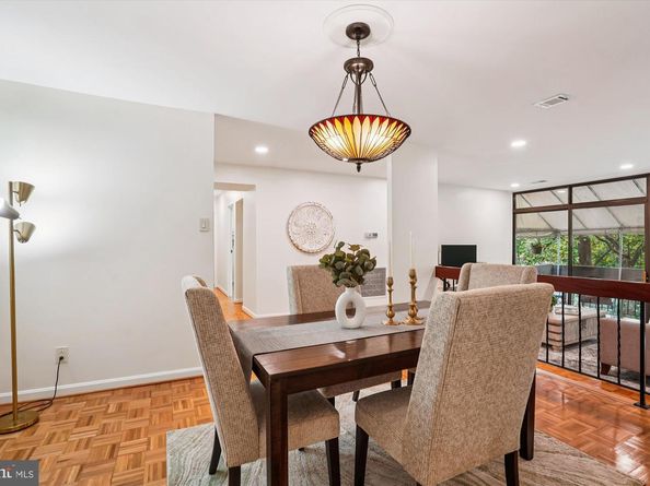 4928 Sentinel Drive 1405, Bethesda MD 20816