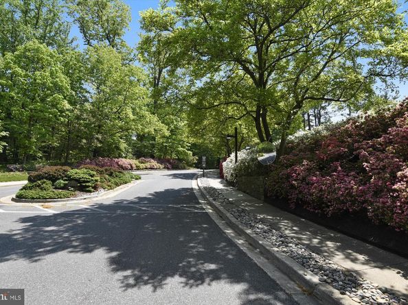 4928 Sentinel Drive 1405, Bethesda MD 20816