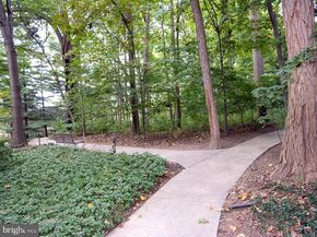 4928 Sentinel Drive 1405, Bethesda MD 20816