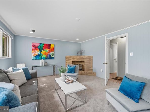 7456 Madeira Place, Annandale VA 22003