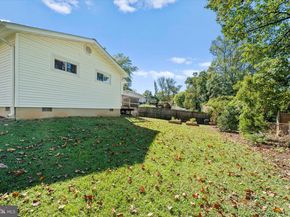 7456 Madeira Place, Annandale VA 22003