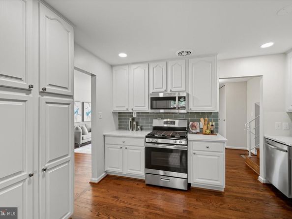 7456 Madeira Place, Annandale VA 22003