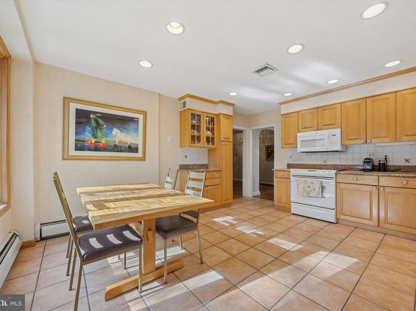 1354 Drayton Lane, Wynnewood PA 19096