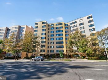 5410 Connecticut Avenue NW
