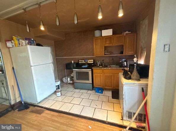 2613 Bonnaffon Street, Philadelphia PA 19142