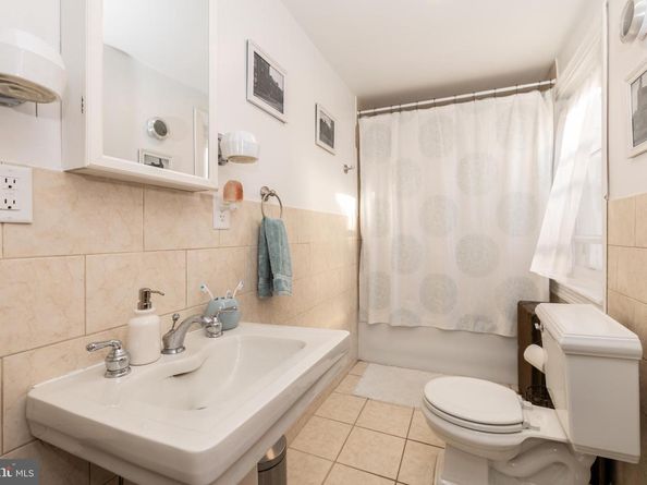 1218 E Columbia Avenue, Philadelphia PA 19125