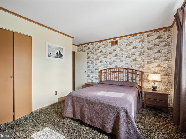 421 Jonathan Place, Philadelphia PA 19115