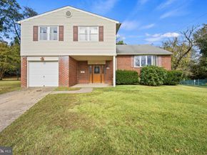 421 Jonathan Place, Philadelphia PA 19115