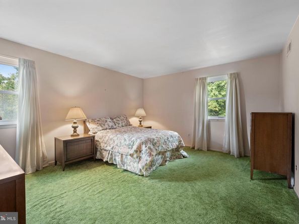 421 Jonathan Place, Philadelphia PA 19115