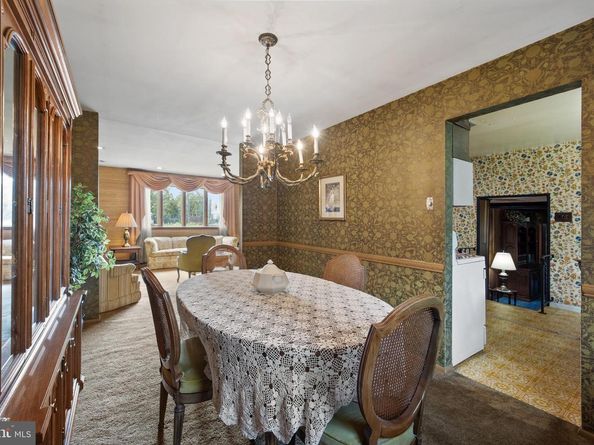 421 Jonathan Place, Philadelphia PA 19115