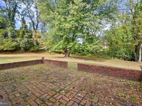421 Jonathan Place, Philadelphia PA 19115