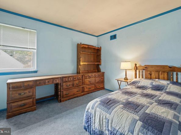 421 Jonathan Place, Philadelphia PA 19115