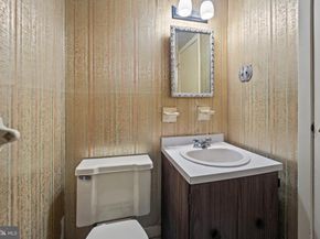 421 Jonathan Place, Philadelphia PA 19115