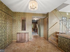421 Jonathan Place, Philadelphia PA 19115