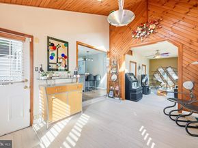 1265 Barclay Crescent, Yardley PA 19067