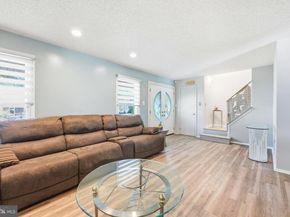 1265 Barclay Crescent, Yardley PA 19067