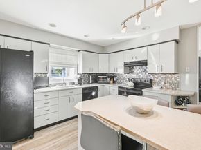 1265 Barclay Crescent, Yardley PA 19067