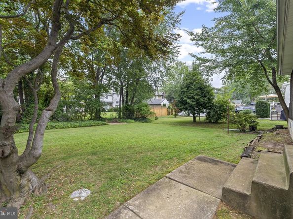 32 E Benedict Avenue, Havertown PA 19083
