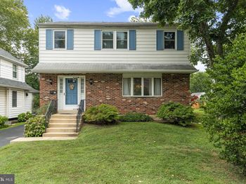 32 E Benedict Avenue