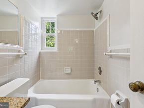 2107 N Scott Street 70, Arlington VA 22209