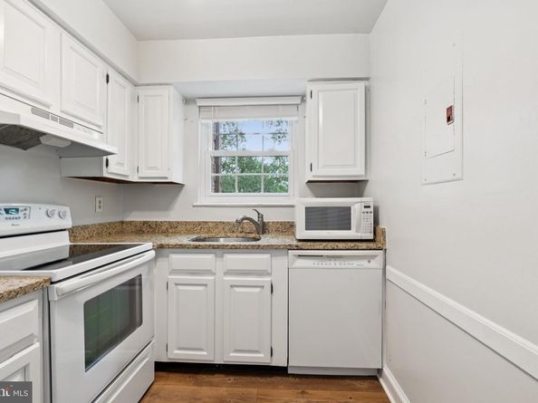 2107 N Scott Street 70, Arlington VA 22209