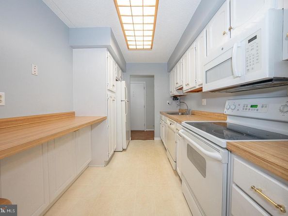 103 Summit Drive B, Bryn Mawr PA 19010
