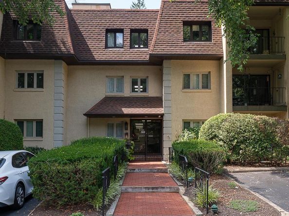 103 Summit Drive B, Bryn Mawr PA 19010