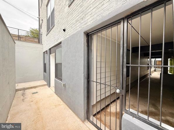 1806 D Street NE 3, Washington DC 20002