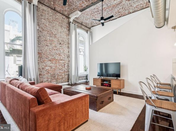 105 S 12TH Street 205, Philadelphia PA 19107