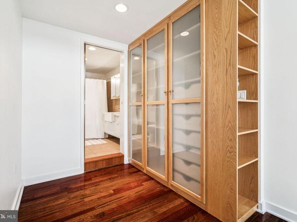 105 S 12TH Street 205, Philadelphia PA 19107