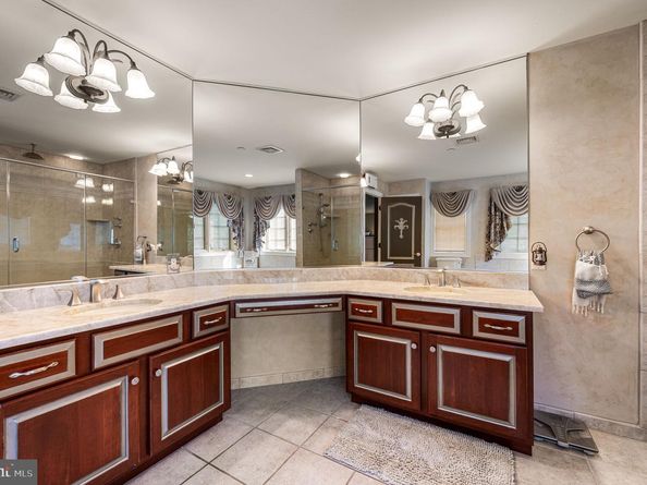 434 Meetinghouse Road, Ambler PA 19002