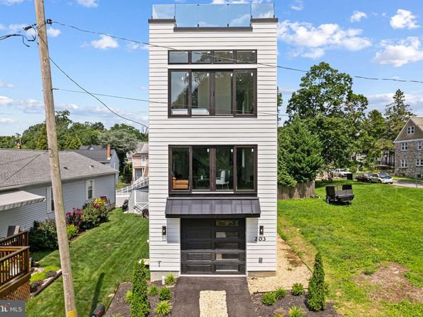 203 Church St, Wayne PA 19087