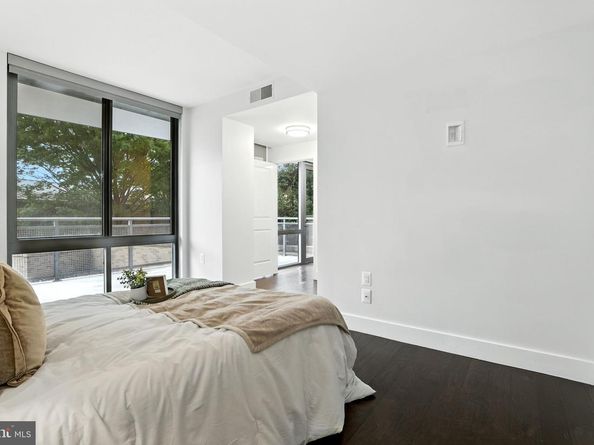 2001 15TH Street N 111, Arlington VA 22201