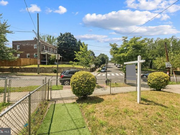 1700 40TH Street SE, Washington DC 20020
