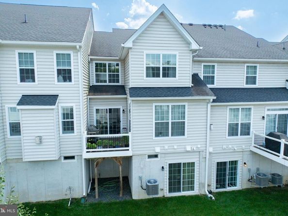 210 Ella Lane, Conshohocken PA 19428