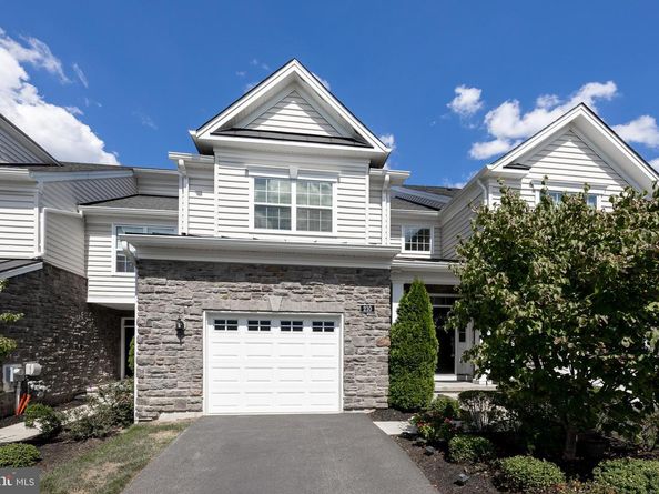 210 Ella Lane, Conshohocken PA 19428