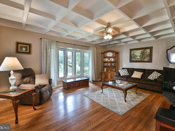 8109 Hull Drive, Wyndmoor PA 19038